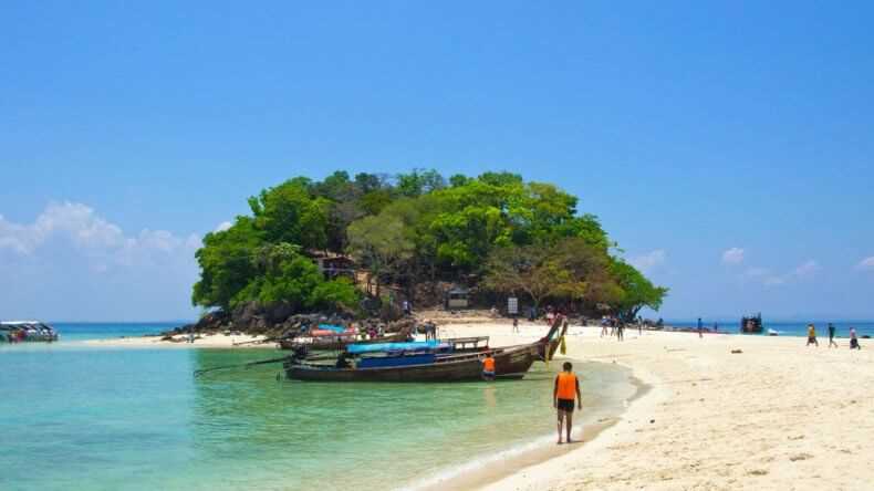 Tub Island in Krabi Province